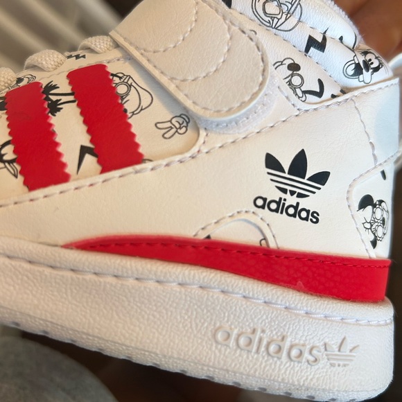 Disney x Addidas Little kids- size 12us - Picture 3 of 7